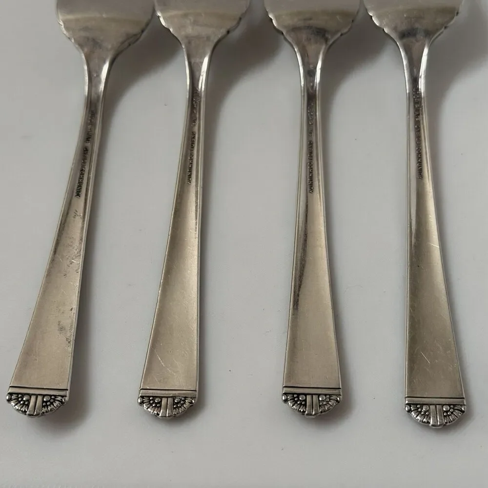 4pc Oneida Royal York Silverplate Salad Fork 6 1/2” Tudor Community 1937
